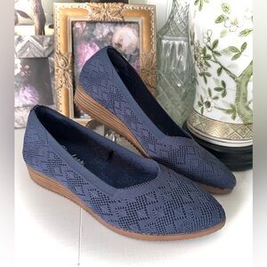 Skechers Cleo Crochet Wedge shoe in navy blue